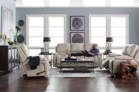 Analyse de la gamme de meubles La-Z-Boy Greyson : fauteuil inclinable, causeuse et canapé.